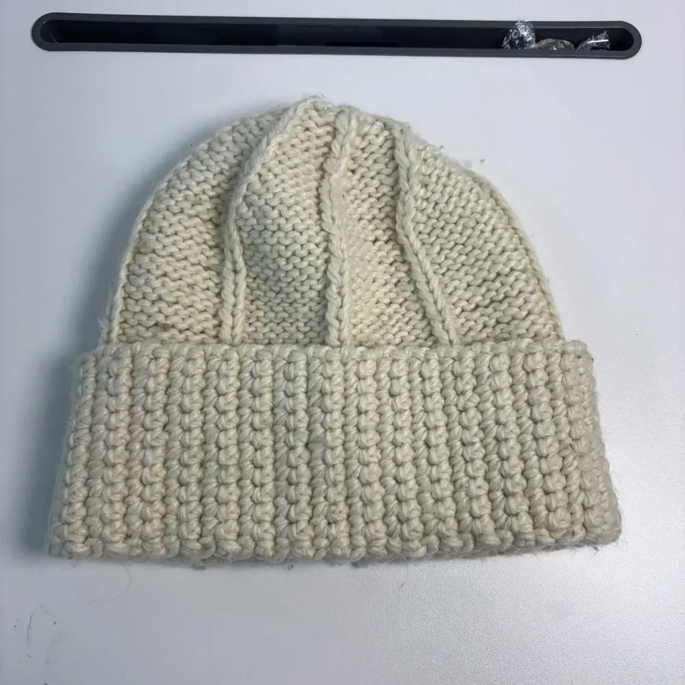 GAP Cozy Cream Knit Beanie